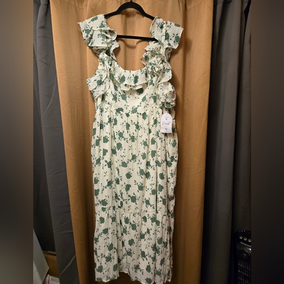 NWT ARULA Green and White Floral Maxi Dress - Picture 2 of 6